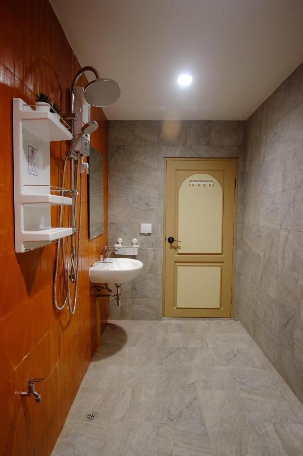 Krung Boutique Hotel Bangkok Kültér fotó